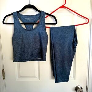 Beyond Yoga Cropped Tank and Leggings Set Size Small